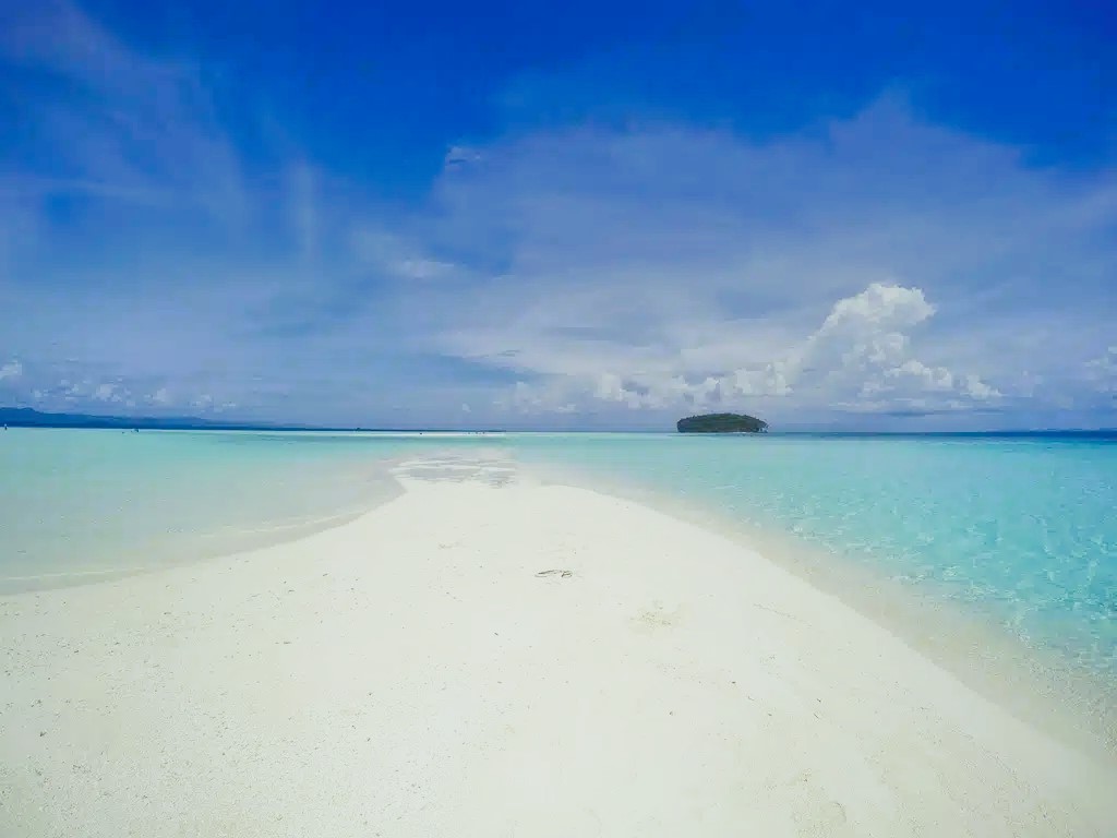 Pasir-Timbul-Raja-Ampat-the-most-beautiful-beach-Ive-seen