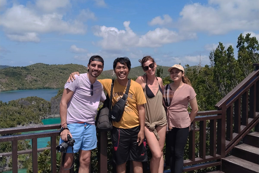 Take a Photo With Client